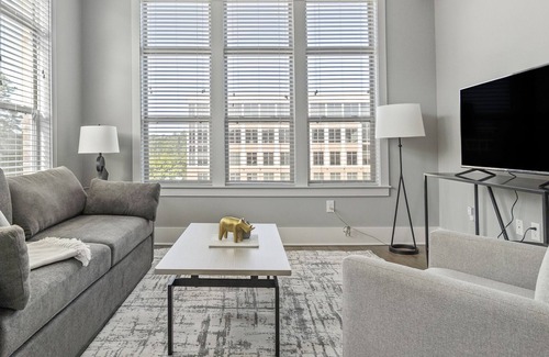 Chapel Hill Apartment | Modern Apartment in Prime Location (ID1014X909)