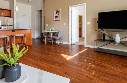 Lenexa Apartment | Modern Apartment in Prime Location (ID8657X50)