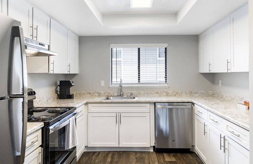 Cascade Apartment | Modern Apartment in Prime Location (ID9454X04)