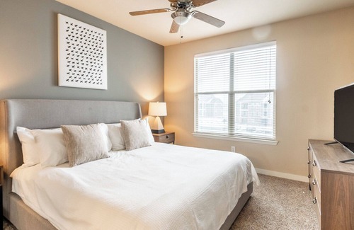 Bixby Apartment | Modern Apartment in Prime Location (ID8202X55)