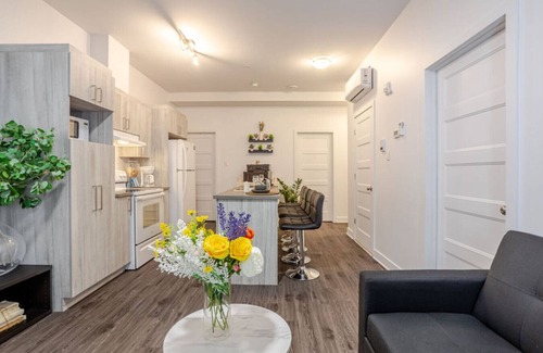 Southwest Apartment | Modern Apartment in the Heart of Griffintown