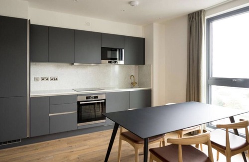 Tottenham Hale Apartment | Modern Apartment in Tottenham, London