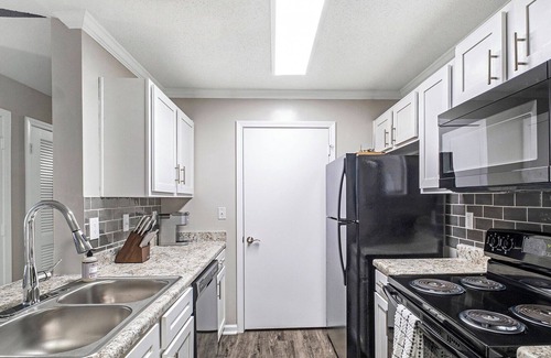 Hoover Apartment | Modern Apartment in Prime Location (ID3560X2)