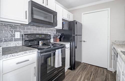 Hoover Apartment | Modern Apartment in Prime Location (ID2588X43)
