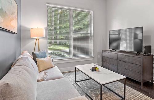 West Ashley Apartment | Modern Apartment in Prime Location (ID3897X81)
