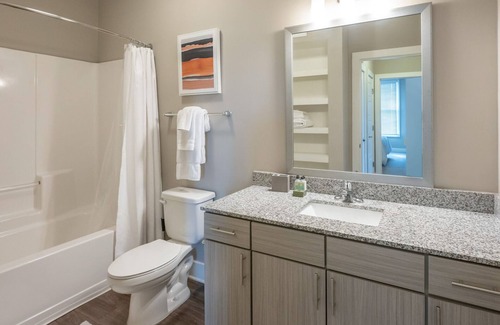 West Ashley Apartment | Modern Apartment in Prime Location (ID8477X75)
