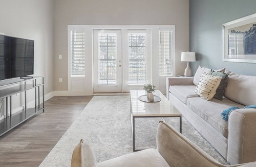 West Ashley Apartment | Modern Apartment in Prime Location (ID3528)