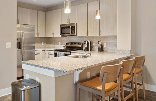 West Ashley Apartment | Modern Apartment in Prime Location (ID3526)