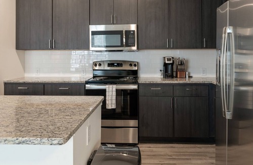 Middletown Apartment | Modern Apartment in Prime Location (ID8060X85)
