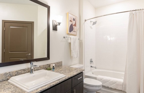 Middletown Apartment | Modern Apartment in Prime Location (ID8060X85)