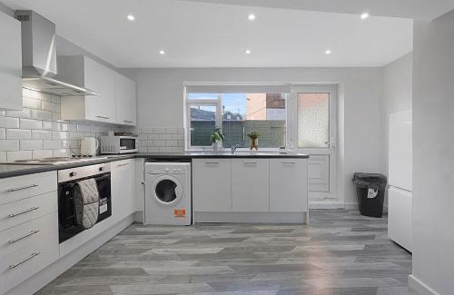 Blyth Apartment | Modern Apartment Near Blyth Coast Sleeps 5