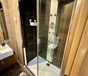 Hortaleza Apartment | Modern apartment Near city center, Airport, Metro