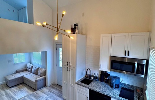 Kenner - Louis Armstrong International Airport Apartment | Modern Apartment - Near Lake Pontchartrain