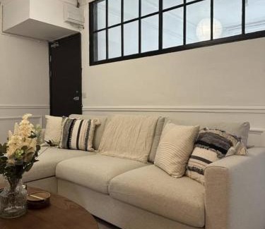 Newport Apartment | Modern Apartment Near Newport City Centre!