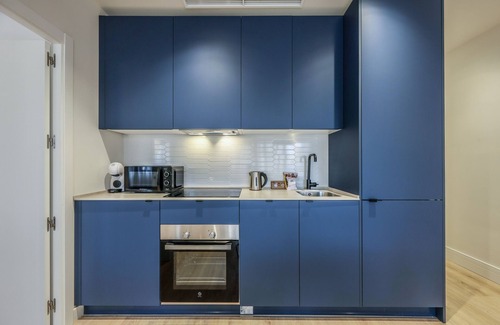 Puerta del Angel Apartment | Modern apartment near the Royal Palace 03