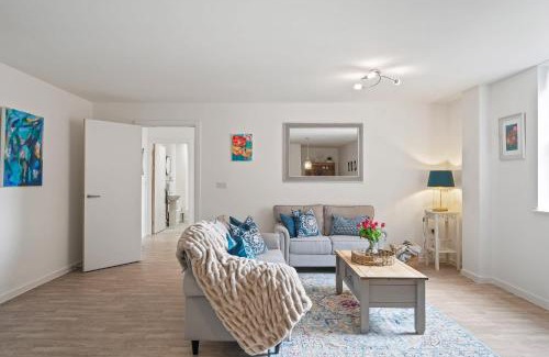 Taunton Apartment | Modern Apartment Private Parking Central Taunton