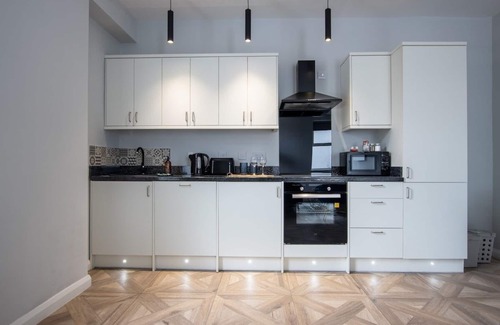 Mapperley Condo | Modern Apartment Twin Room | Free Parking |Suite 3