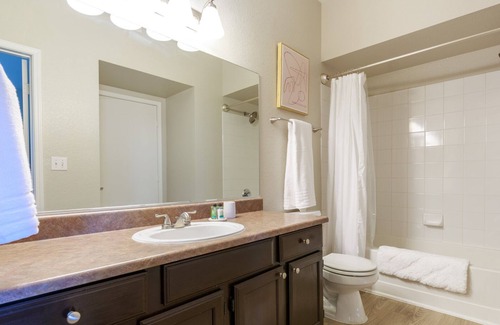 Rhodes Ranch Apartment | Modern Apartment in Prime Location (ID6172X20)