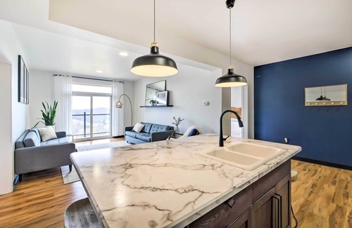 Millersburg Apartment | Modern Apartment w/ Rooftop Patio & Sweeping Views