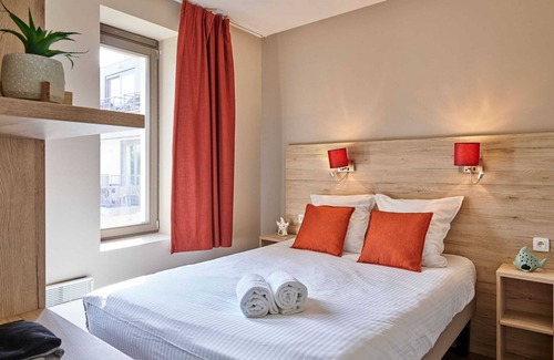 Westende Apartment | Modern Apartment With a Microwave, Near the Sea