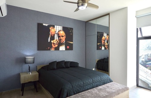 Santa Catarina Apartment | Modern apartment with balcony near San Pedro.
