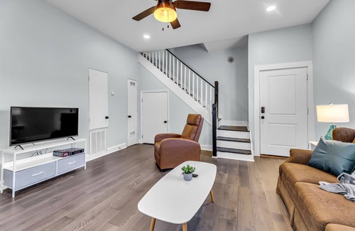 Downtown Greensboro Apartment | Modern Apartments near Downtown Greensboro