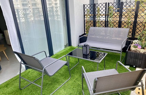 Saint-Priest Apartment | Modern Appartement Pour 4pers Near Aeroport, Eurexpo and Lyon- Terrasse-parking