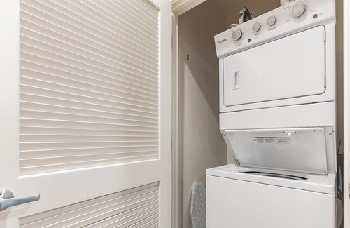 Chico Apartment | Modern Apt Upgraded Amenities + Pool Near CSU