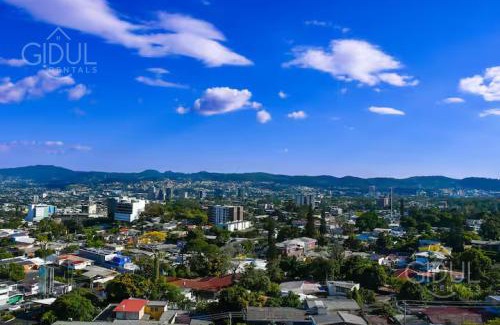 San Salvador Apartment | Modern apt with stunning city and mountain views