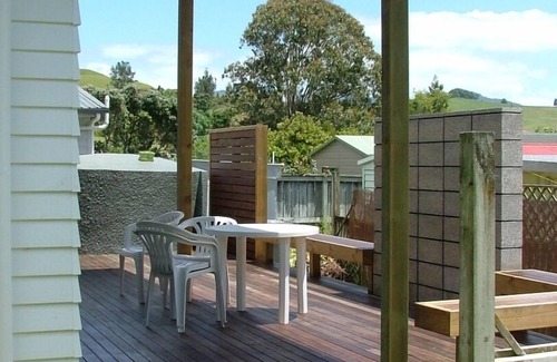 Whiritoa House | Modern architecturally designed bach