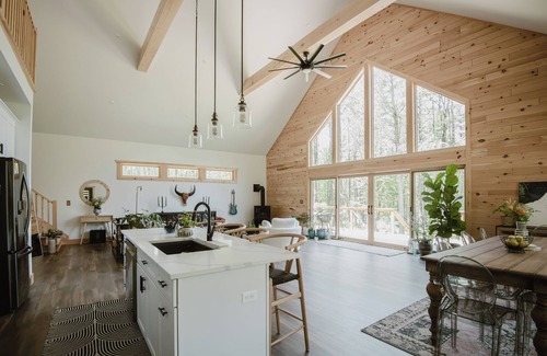 Narrowsburg Ski Chalet | Modern Artistic Lux New Chalet with pond and fire pit in Narrowsburg