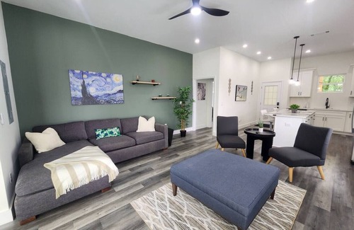 Sylvan Hills Apartment | Modern ATL 3BR Duplex Retreat