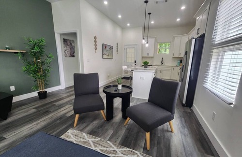 Sylvan Hills Apartment | Modern ATL 3BR Duplex Retreat