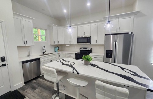 Sylvan Hills Apartment | Modern ATL 3BR Duplex Retreat