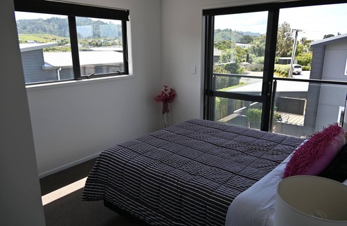 Waihi Beach House | Modern Beach Home