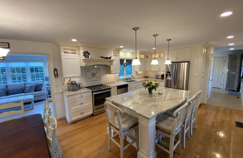 Barnstable House | Modern Beach House, Private Beach Rights, Minutes from Barnstable Village