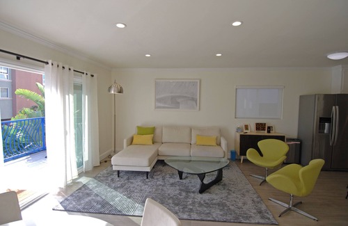 Playa Del Rey Apartment | Modern Beach Life, Upper Unit