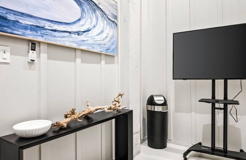 Port Bolivar House | Modern Beachfront Retreat in Crystal Beach – Pool, Elevator & Sleeps 20