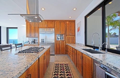 La Ventana House | Modern beachfront 4 bedroom home w/pool and hot tub - South Beach La Ventana