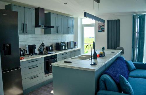 Littlehampton Apartment | Modern Beachfront Apartment