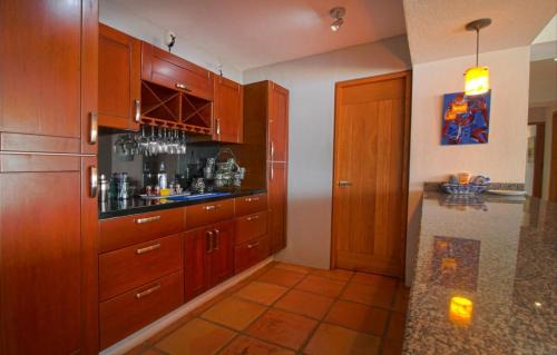 Amapas Apartment | Modern Beachfront - Casa Caballito del Mar