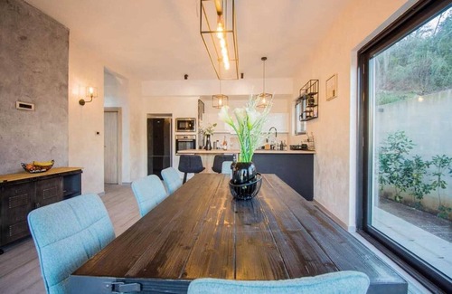 Kotor Municipality Villa | Modern beachfront villa in the Boka Bay
