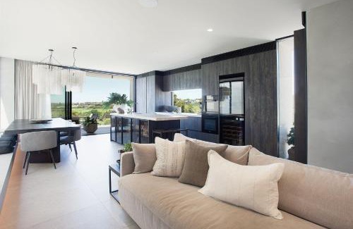 Malabar House | Modern Beachside Haven, Malabar Isyd