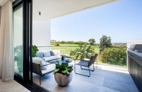 Malabar House | Modern Beachside Haven, Malabar Isyd