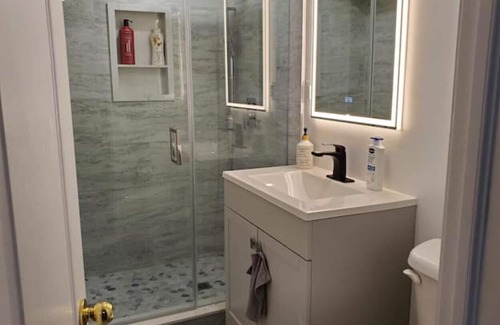 East Credit House | Modern bedroom unit in Heartland Mississauga