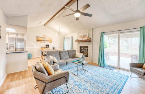 Bentonville House | Modern Bentonville Retreat - Sleeps 6 Near Trails