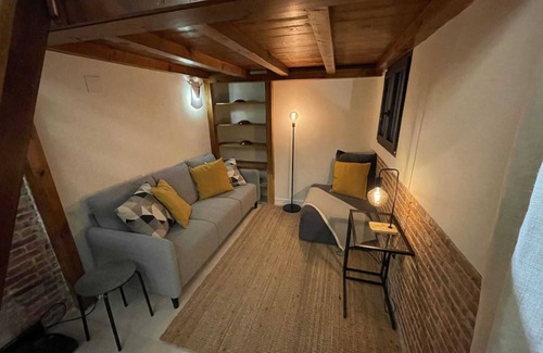 Embajadores Apartment | Modern & Best Area @ Madrid Center!