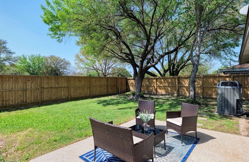 Barker House | Modern Boho 3BR Retreat in NW Houston
