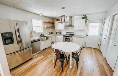 Nazareth House | Modern Boho w/Hot Tub near Hospitals & Downtown