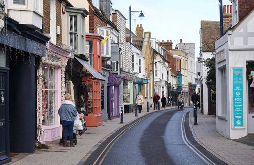 Whitstable Apartment | Modern & Brand New Apartment in Whitstable Centre